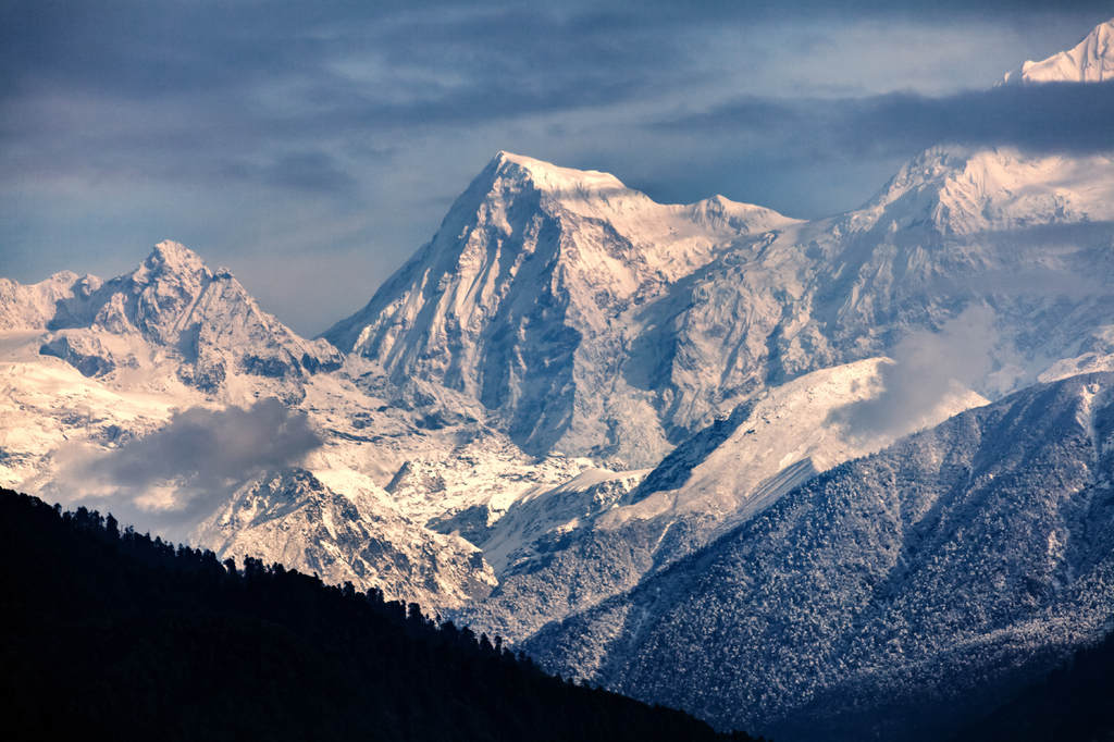 Lais Puzzle - Nahaufnahme des Kangchenjunga von Pelling in Sikkim, Indien. Der Kangchenjunga ist der dritthöchste Berg der Welt - 2.000 Teile p-296196