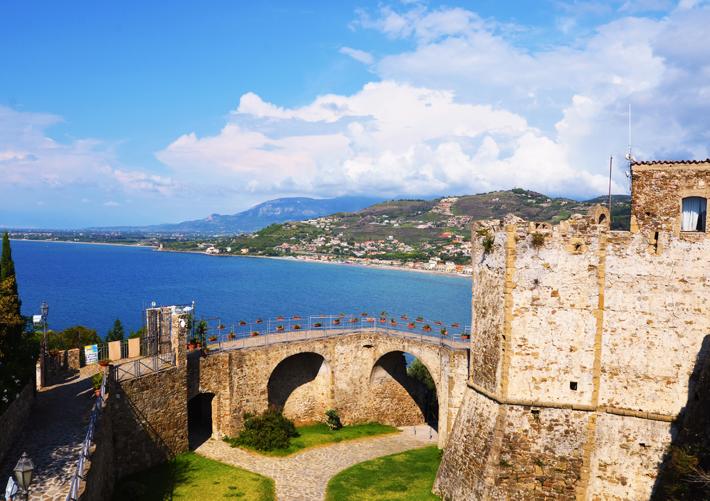 Lais Puzzle - Aragonesische Burg von Agropoli Salerno Italien - 1.000 Teile p-299345