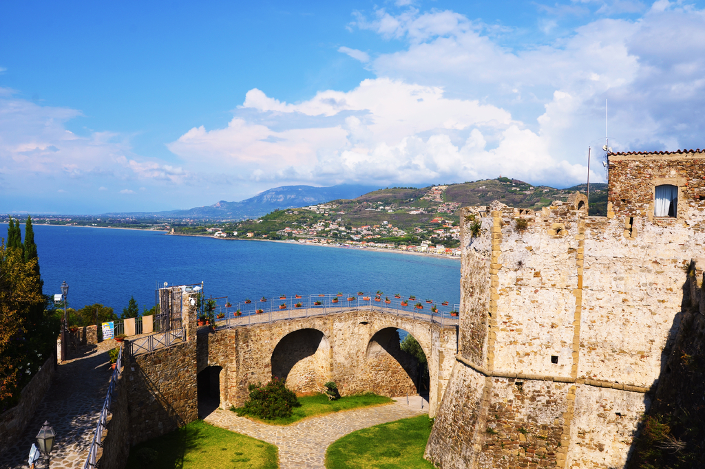 Lais Puzzle - Aragonesische Burg von Agropoli Salerno Italien - 2.000 Teile p-299346