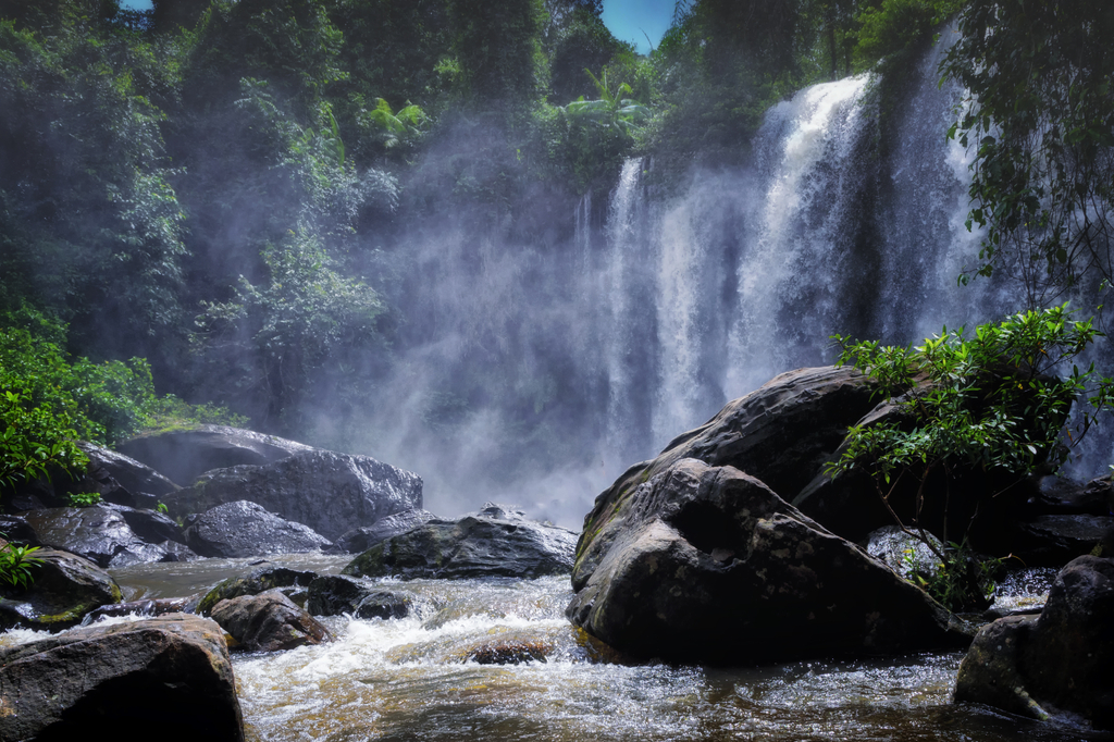 Lais Puzzle - Wasserfall am Phnom Kulen, Siem Reap, Kambodscha - 2.000 Teile p-300624