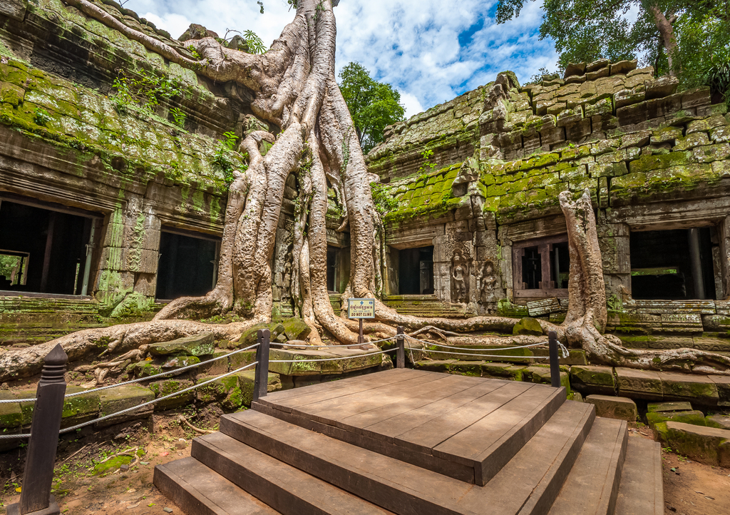 Lais Puzzle - Alter buddhistischer Khmer-Tempel in Angkor Wat, Kambodscha.Ta Prohm Prasat - 1.000 Teile p-300707