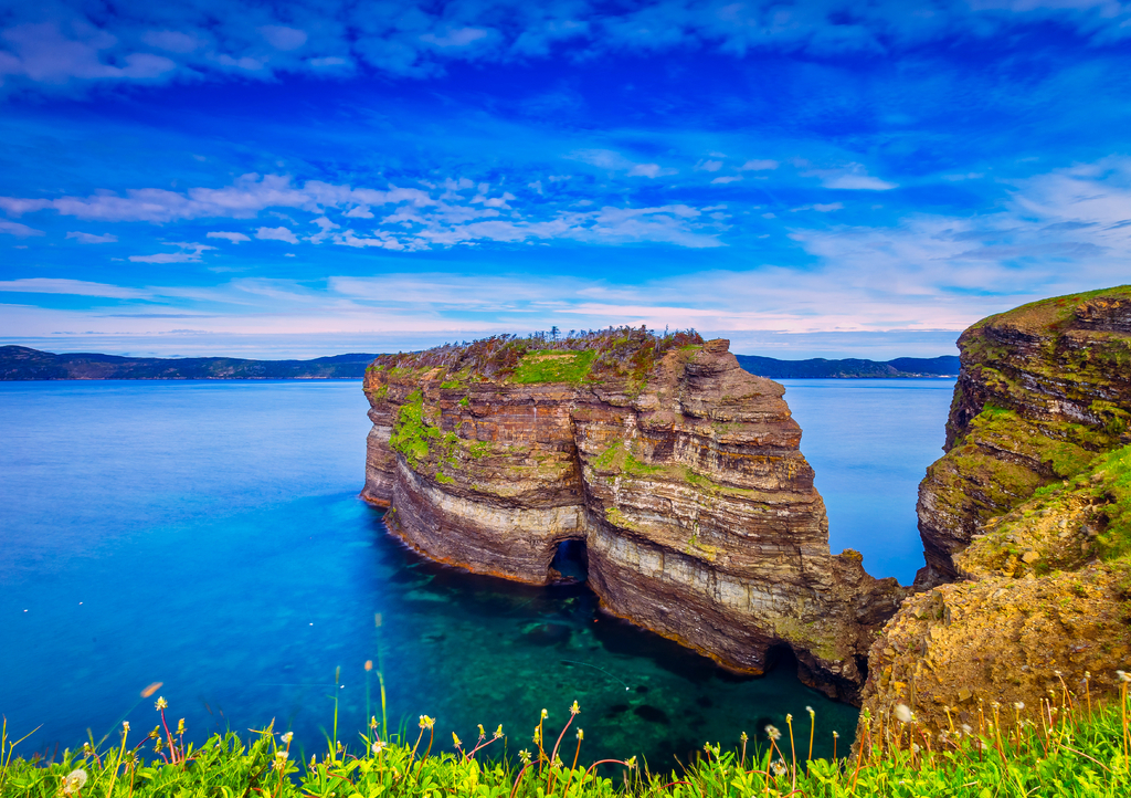 Lais Puzzle - Blick auf die Klippe und den Felsen am Bell Island Light House, Neufundland, Kanada - 1.000 Teile p-301451