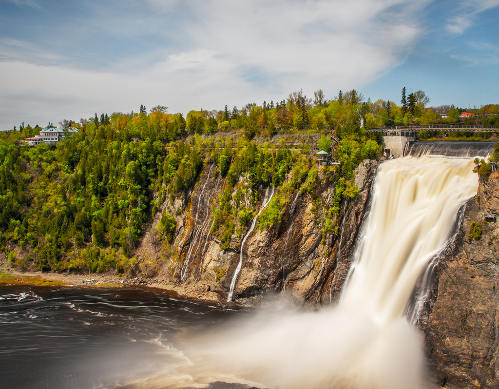 Lais Puzzle - Montmorency Falls am Montmorency River in Quebec, Kanada - 40, 100, 200, 500, 1.000 & 2.000 Teile p-301891
