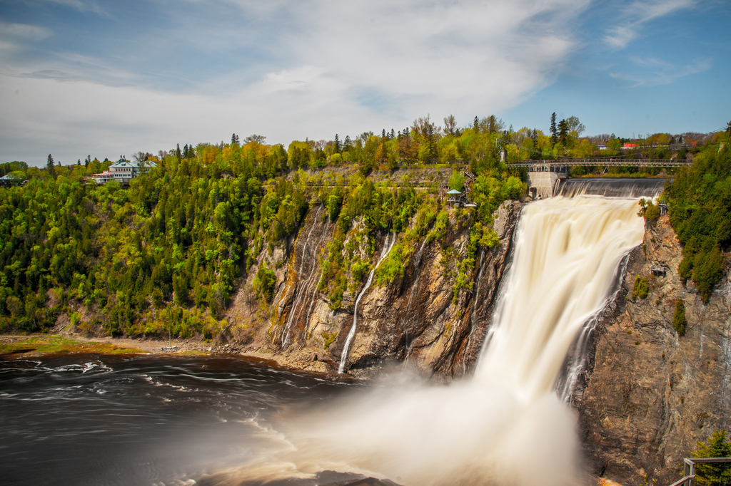 Lais Puzzle - Montmorency Falls am Montmorency River in Quebec, Kanada - 2.000 Teile p-301896