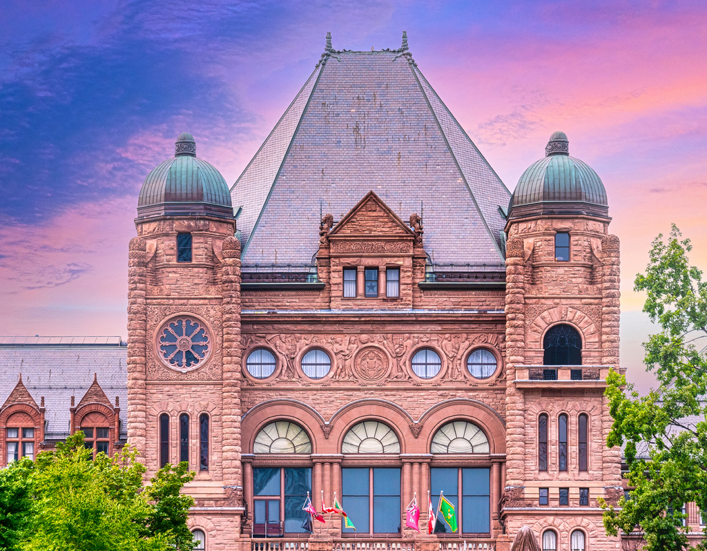 Lais Puzzle - Queen's Park Regierungsgebäude, Toronto, Kanada - 40, 100, 200, 500, 1.000 & 2.000 Teile p-302215