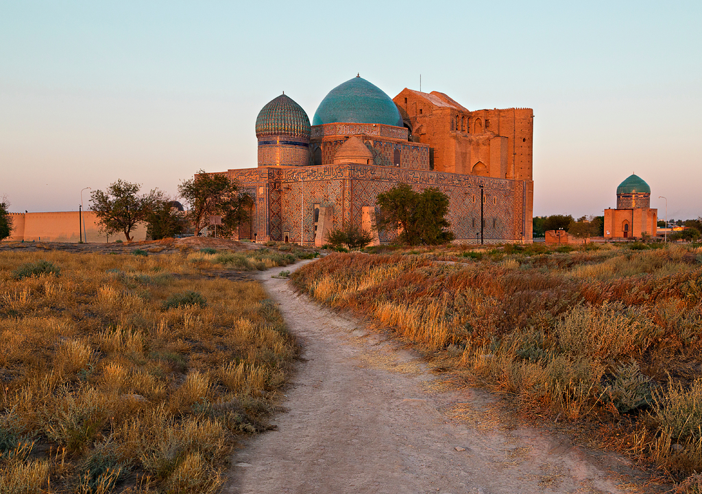Lais Puzzle - Mausoleum von Khoja Ahmed Yasawi in der Stadt Turkestan, Kasachstan - 1.000 Teile p-302423