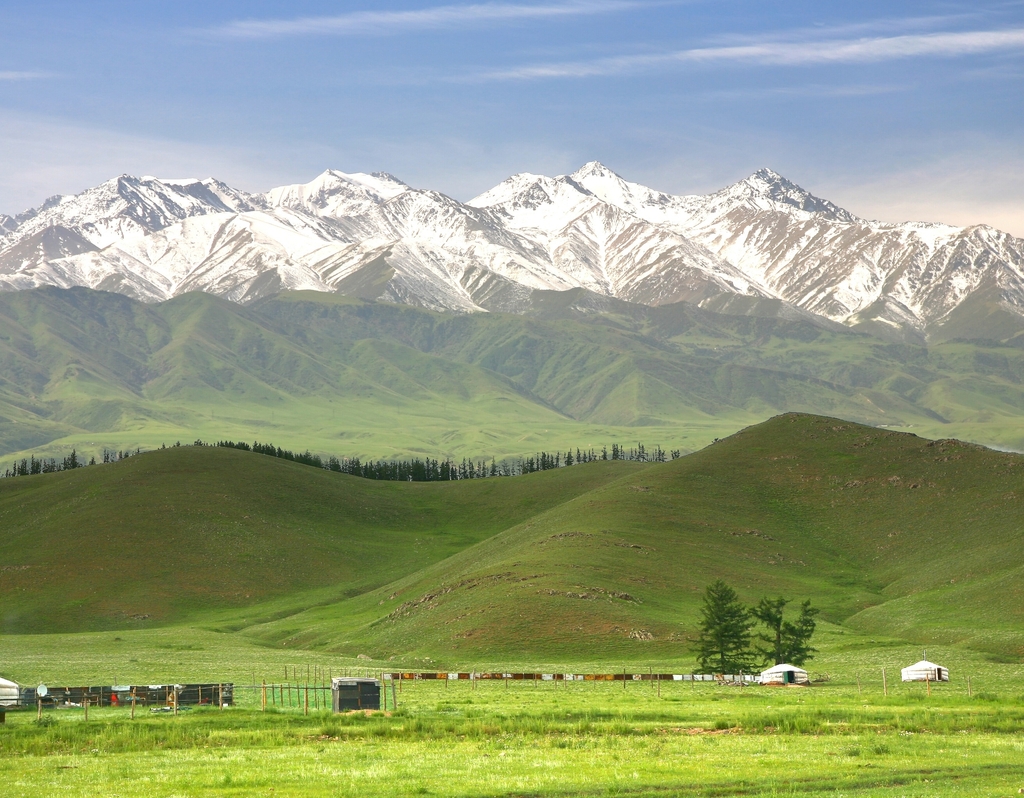 Lais Puzzle - Die schöne Landschaft mit dem Tian Shan Gebirge am Narn von Kirgisistan - 40, 100, 200, 500, 1.000 & 2.000 Teile p-302527