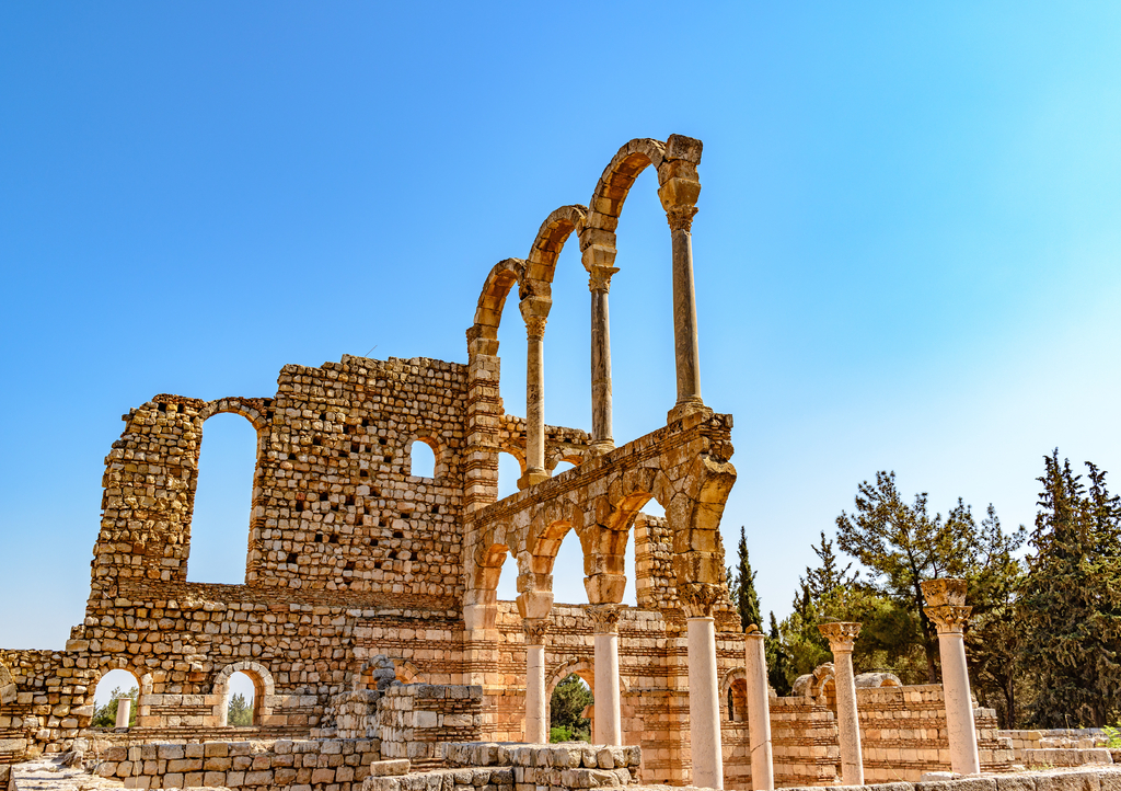 Lais Puzzle - Großer Palast des Umayyaden-Palastes in Anjar im Libanon. Er liegt etwa 50 km östlich von Beirut und wurde 1984 von der UNESCO zum Weltkulturerbe ernannt. - 1.000 Teile p-303695