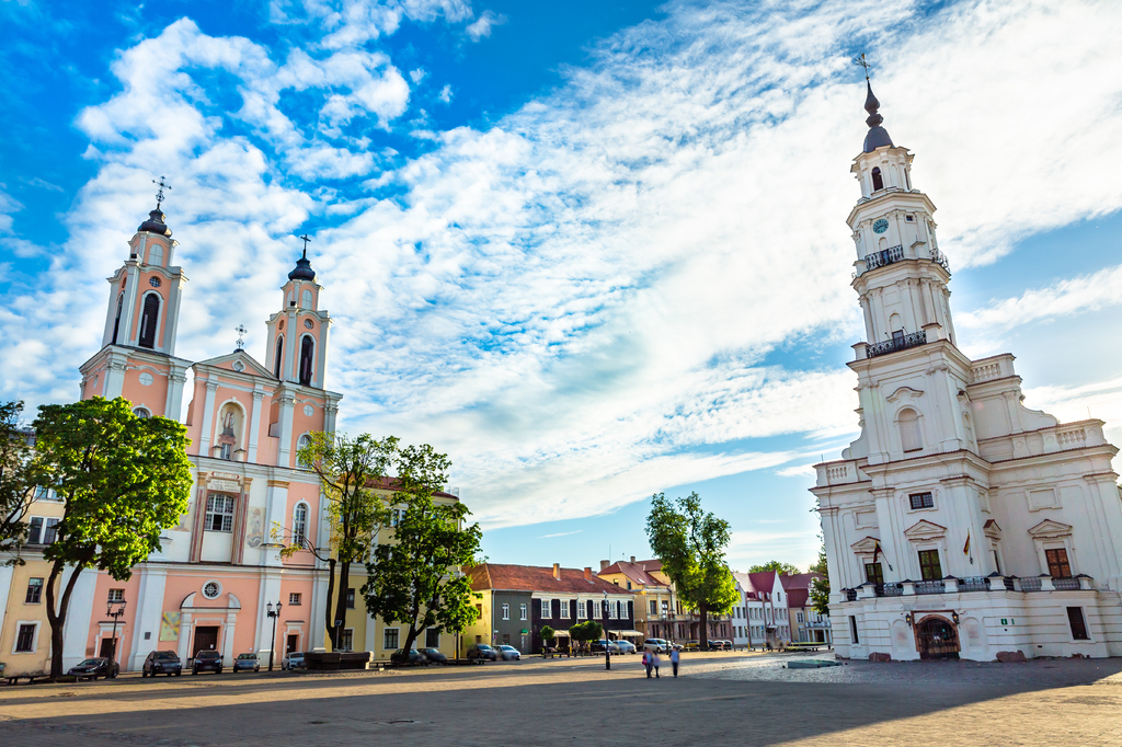 Lais Puzzle - Altstadt von Kaunas mit dem Rathaus von Kanusa, Litauen - 2.000 Teile p-303900
