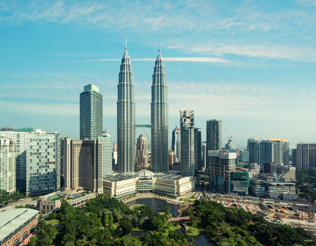 Lais Puzzle - Skyline von Kuala Lumpur am Morgen, Malaysia, Kuala Lumpur ist die Hauptstadt von Malaysia - 40, 100, 200, 500, 1.000 & 2.000 Teile p-304219