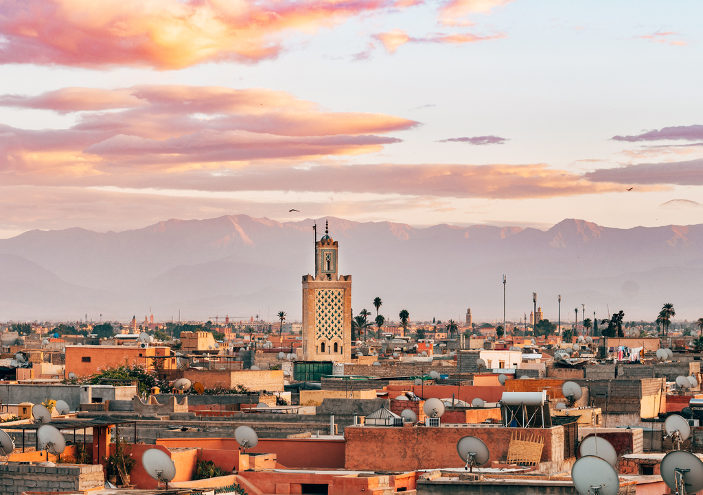 Lais Puzzle - Panoramablick auf die Medina von Marrakesch mit dem Atlasgebirge im Hintergrund, Marokko - 1.000 Teile p-304619