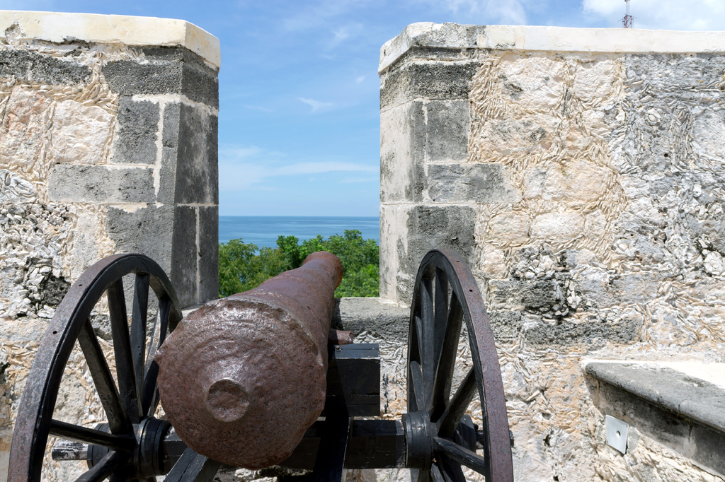 Lais Puzzle - Kanonenverteidigung im Fort San Miguel - Campeche, Mexiko - 2.000 Teile p-305286
