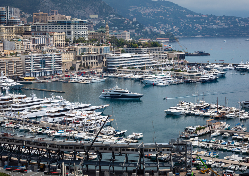 Lais Puzzle - Hafen von La Condamine. Stadtbild und Hafen von Monte Carlo. Fürstentum Monaco - 1.000 Teile p-305999