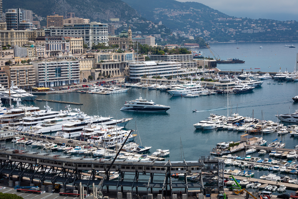 Lais Puzzle - Hafen von La Condamine. Stadtbild und Hafen von Monte Carlo. Fürstentum Monaco - 2.000 Teile p-306000