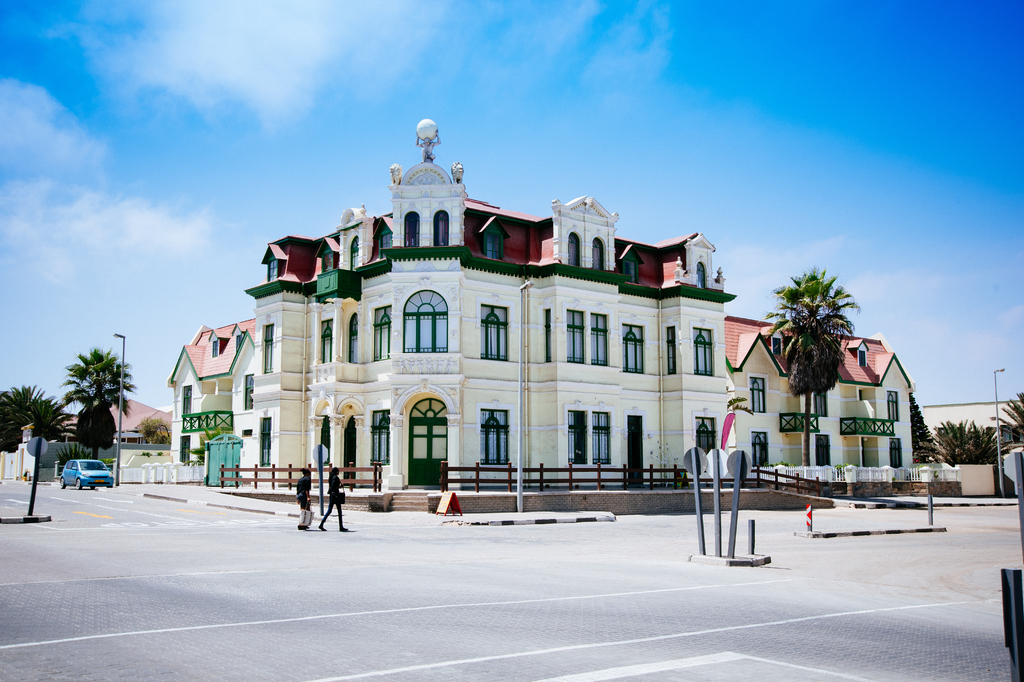 Lais Puzzle - Kolonialgebäude in Swakopmund, Namibia - 2.000 Teile p-306498