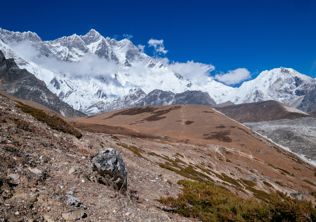 Lais Puzzle - Die Südwand des Lhotse (8516 m) - der vierthöchste Berg der Welt. Südwand - eine der gefährlichsten Kletterrouten. Everest Base Camp Route in der Nähe von Chukhung Siedlung, Nepal - 1.000 Teile p-306851