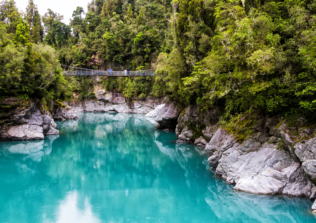 Lais Puzzle - Blaues Wasser des Hokitika River durch die Felswand im Hokitika Gorge Scenic Reserve, Westküste, Südinsel Neuseeland - 1.000 Teile p-307397