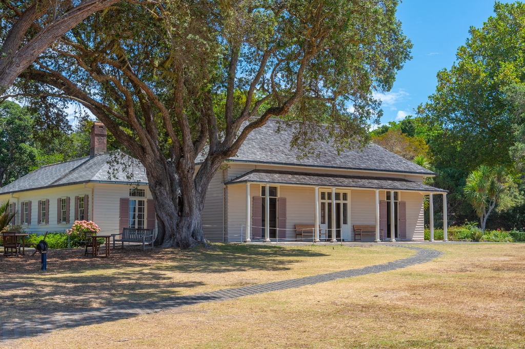 Lais Puzzle - Vertragshaus im Waitangi-Vertragsgebiet in Neuseeland - 2.000 Teile p-307422