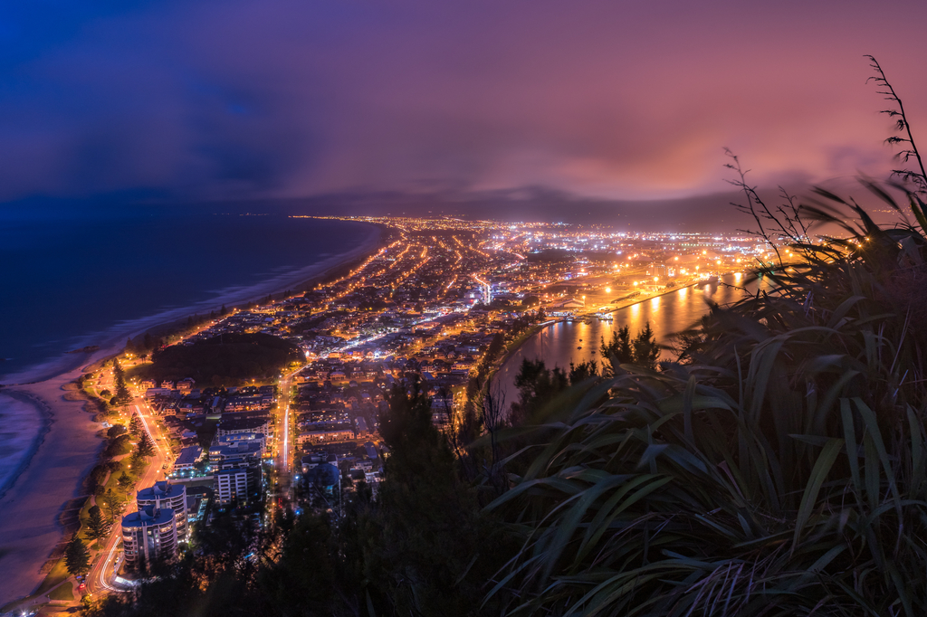 Lais Puzzle - Mount Maunganui - Neuseeland bei Nacht - 2.000 Teile p-307602
