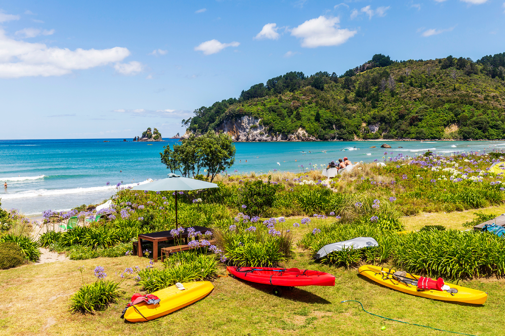 Lais Puzzle - Blick auf den Strand von Whangamata in Neuseeland - 2.000 Teile p-307626