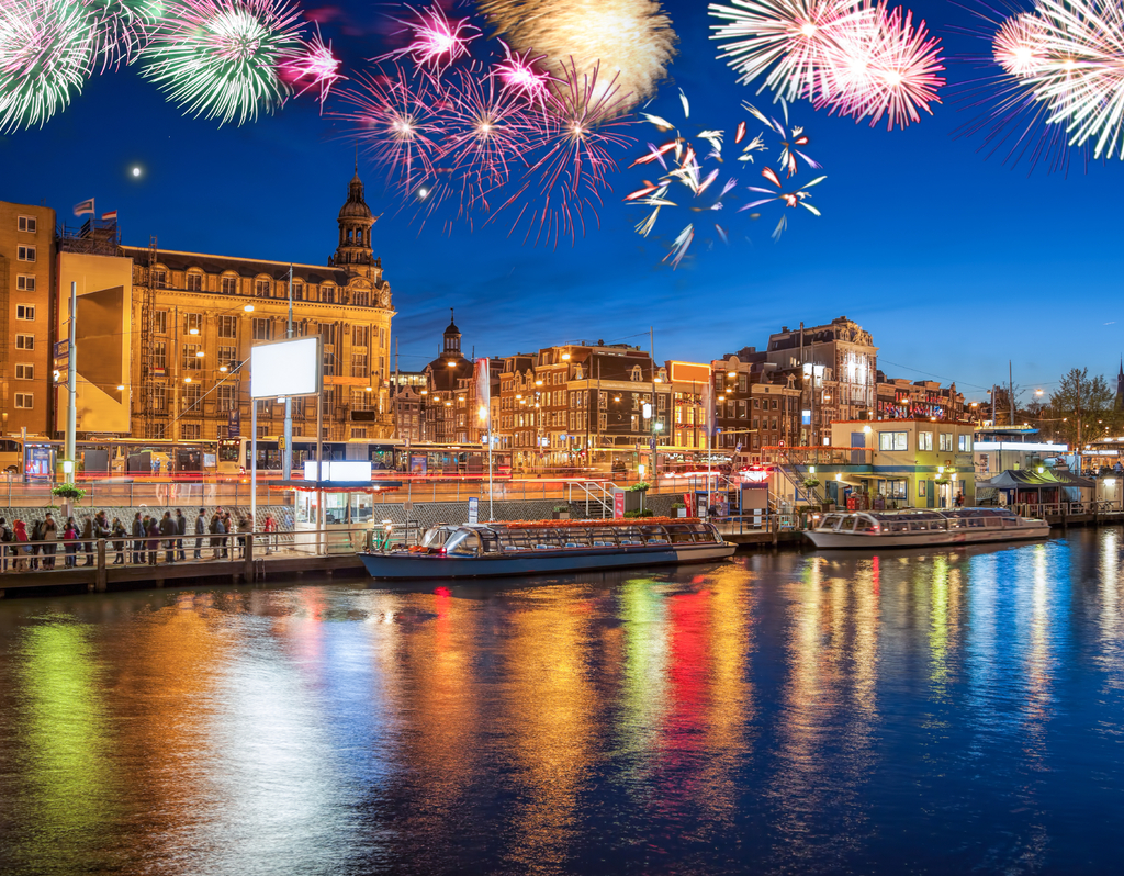 Lais Puzzle - Amsterdam mit Feuerwerk (Neujahrsfeier) in Holland - 40, 100, 200, 500, 1.000 & 2.000 Teile p-307885