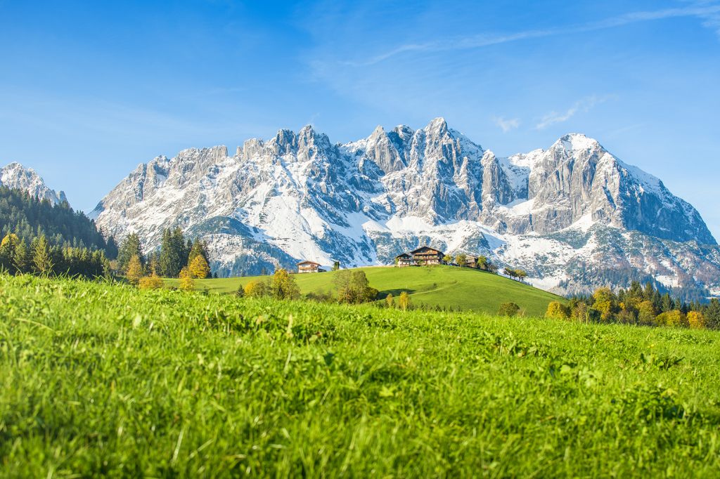 Lais Puzzle - Österreichischer Bergbauernhof im Herbst, Kitzbühel, Tirol, Österreich - 2.000 Teile p-309366