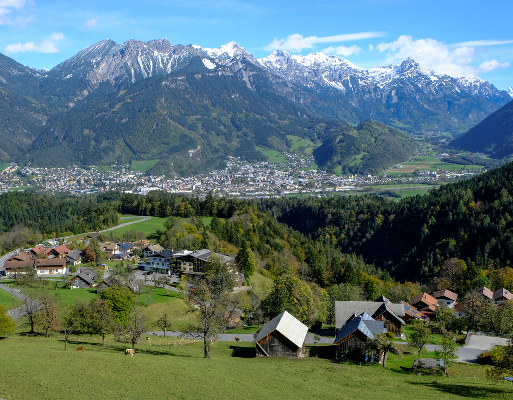 Lais Puzzle - Blick auf die Bezirksstadt Bludenz, Vorarlberg, Österreich, Bludenz - 40, 100, 200, 500, 1.000 & 2.000 Teile p-309367