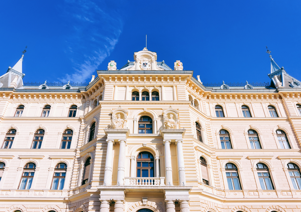 Lais Puzzle - Fassade des Landesgerichts für Zivilrechtspflege in Graz - 1.000 Teile p-309641