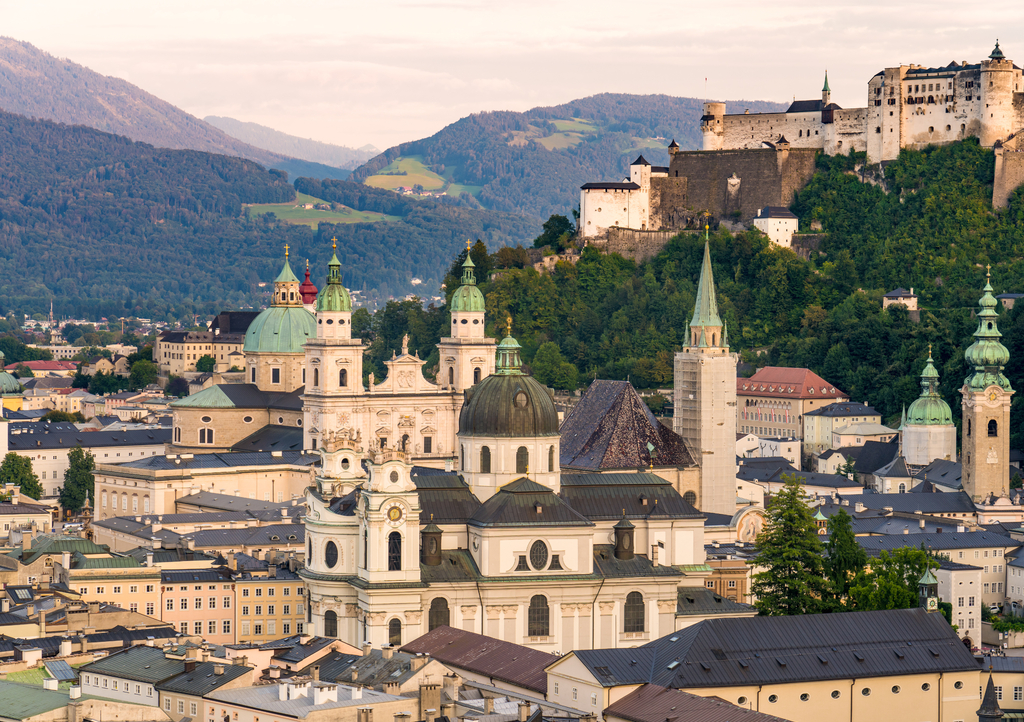 Lais Puzzle - Salzburger Dom bei der Festung Hohensalzburg. Österreich - 1.000 Teile p-309851
