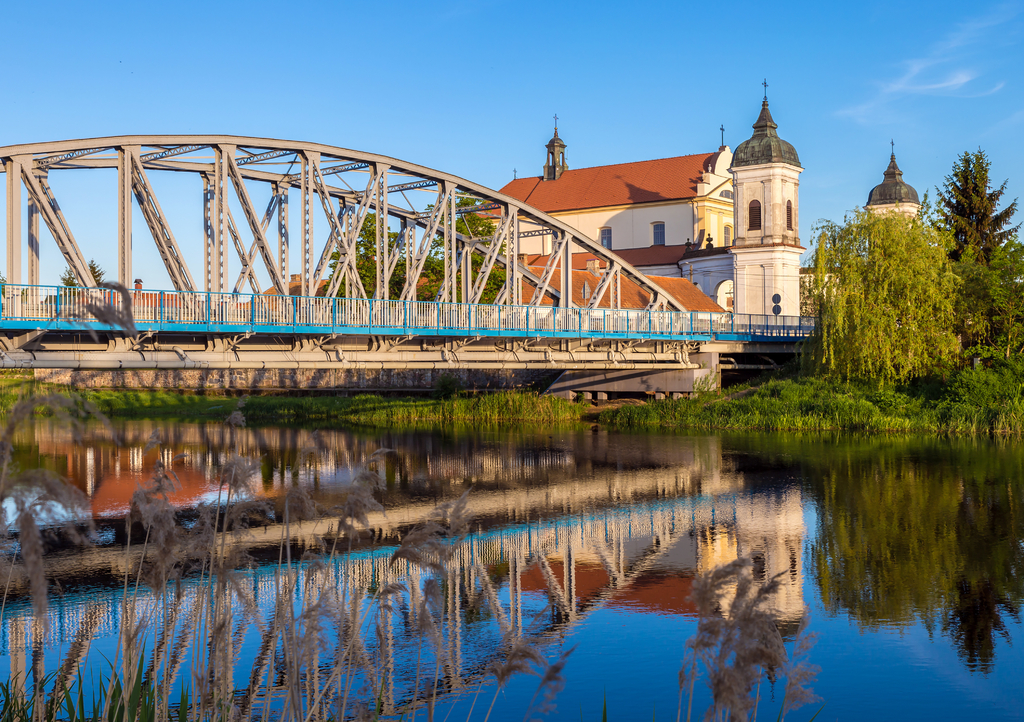Lais Puzzle - Blick auf die Brücke über den Fluss Narew und die Barockkirche in der Stadt Tykocin, Podlasie, Polen - 1.000 Teile p-310799