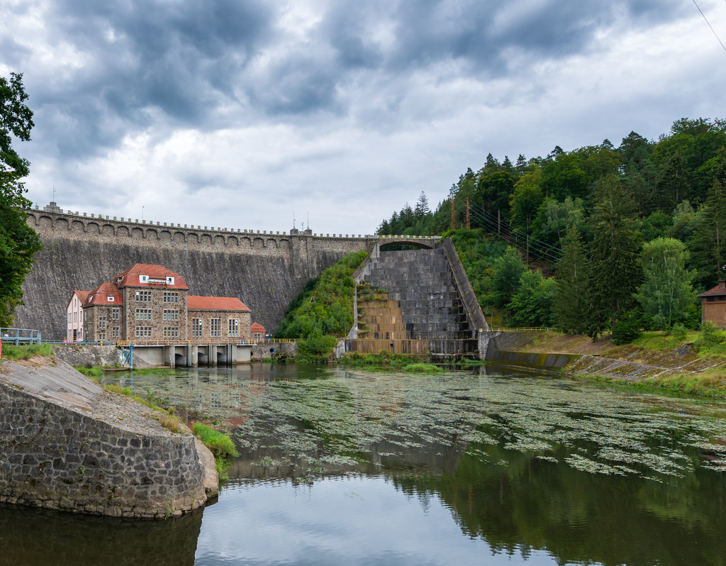 Lais Puzzle - Staudamm am Fluss Bobr und Wasserkraftwerk in Pilchowice bei Jelenia Gora in Polen - 40, 100, 200, 500, 1.000 & 2.000 Teile p-311299