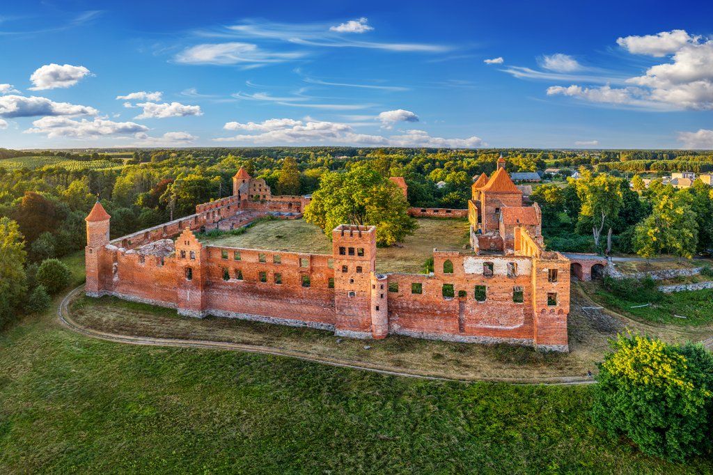 Lais Puzzle - Ruinen einer mittelalterlichen Burg in Szymbark bei Iława - 2.000 Teile p-311316