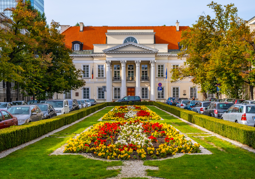 Lais Puzzle - Historischer Palac Mniszchow Mniszech Palast, der heute die belgische Botschaft beherbergt, in der Senatorska Straße in Srodmiescie im Stadtzentrum von Warschau in Polen - 1.000 Teile p-311429