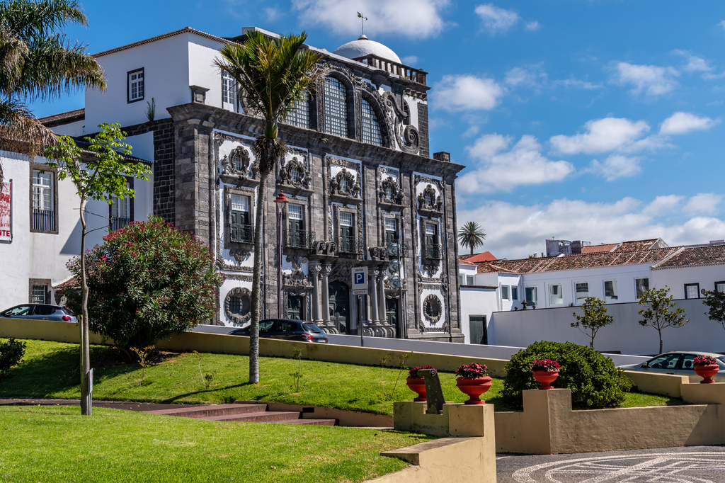 Lais Puzzle - Stadt Ponta Delgada, Azoren - 2.000 Teile p-311946
