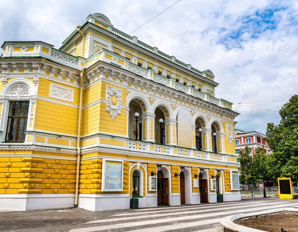 Lais Puzzle - Schauspielhaus in Nischni Nowgorod, Russland - 40, 100, 200, 500, 1.000 & 2.000 Teile p-313081