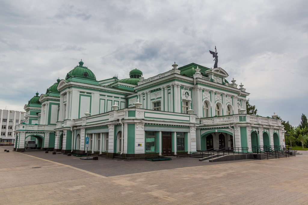Lais Puzzle - Omskiy Akademicheskiy Teatr Dramy (Akademisches Dramatheater Omsk) in Omsk, Russland - 2.000 Teile p-313116
