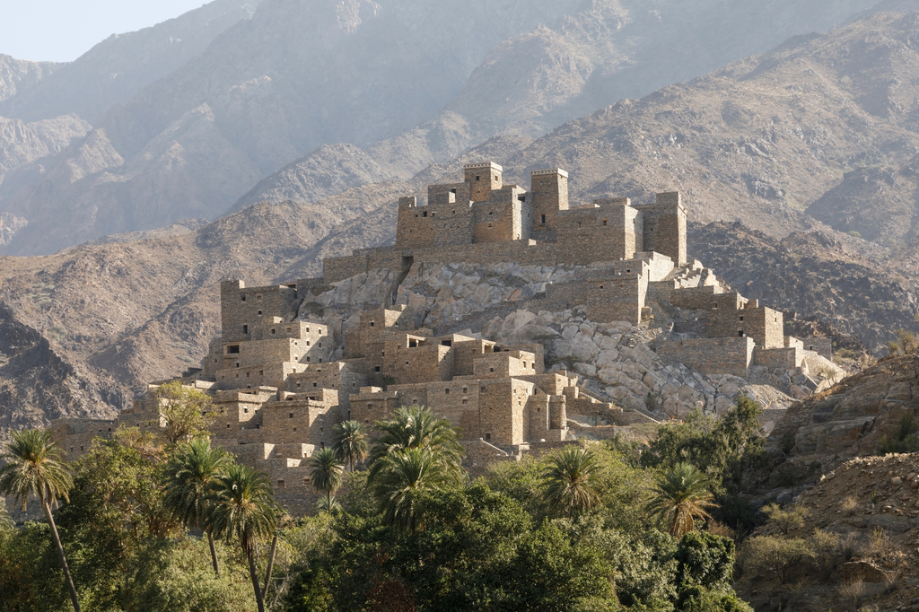 Lais Puzzle - Das Dorf Thee Ain in Al-Baha, Saudi-Arabien, ist ein einzigartiges Kulturerbe mit alten archäologischen Gebäuden - 2.000 Teile p-313374