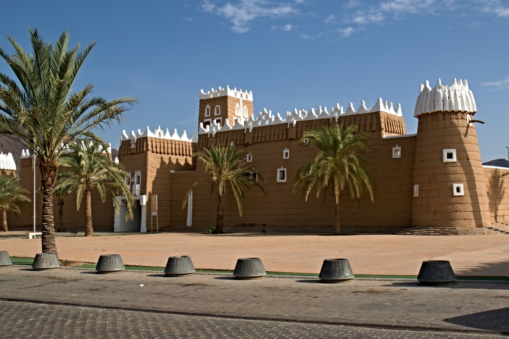 Lais Puzzle - Der Emara-Palast ist ein historisches Gebäude im Zentrum der antiken Stadt Nadschran. Saudi-Arabien - 2.000 Teile p-313398