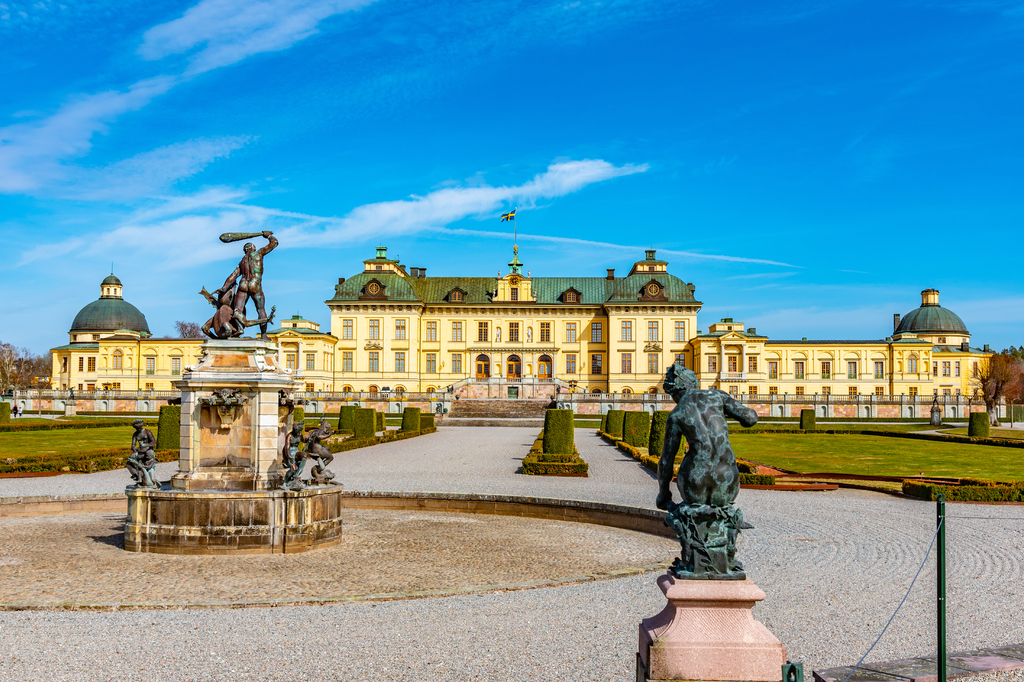 Lais Puzzle - Schloss Drottningholm von den königlichen Gärten aus gesehen in Schweden - 2.000 Teile p-313608