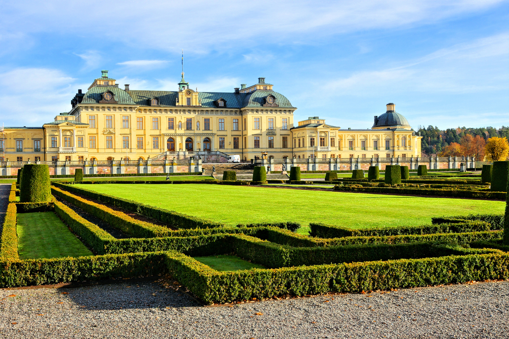 Lais Puzzle - Blick auf das königliche Schloss Drottningholm von seinen Gärten aus, Stockholm, Schweden - 2.000 Teile p-313716