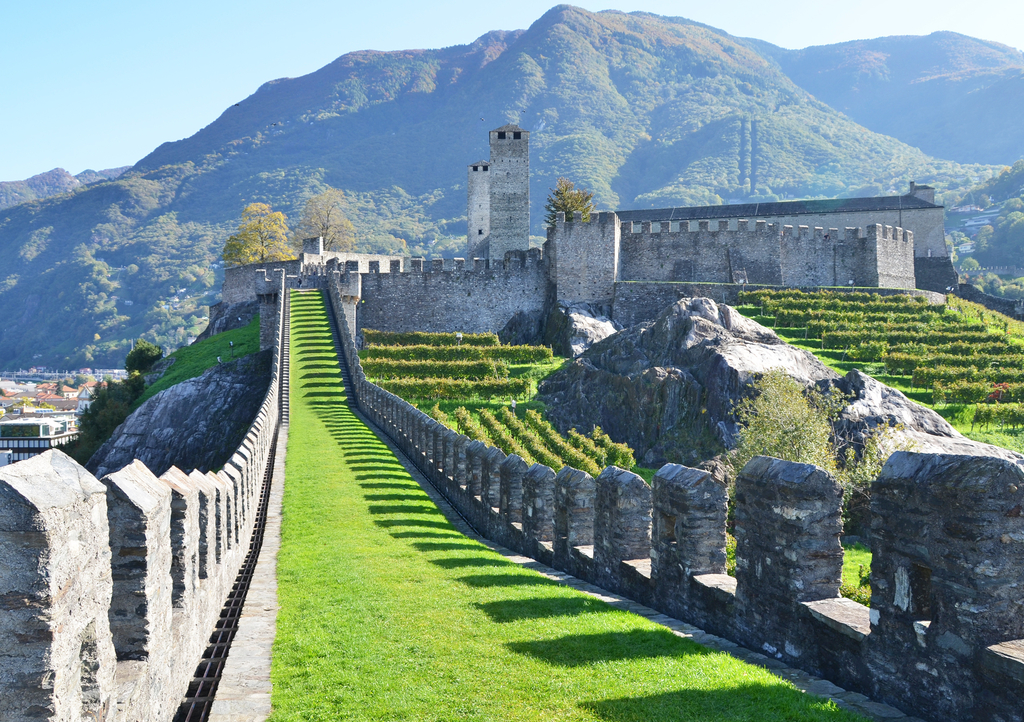 Lais Puzzle - Antike Festungsanlagen in Bellinzona, Schweiz - 1.000 Teile p-314003