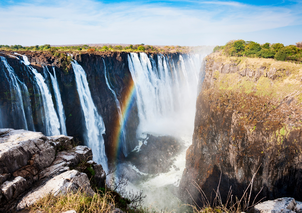 Lais Puzzle - Blick auf die Victoriafälle in Simbabwe, Afrika; Konzept für Reisen in Afrika - 1.000 Teile p-314975