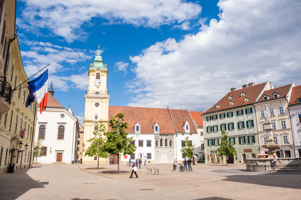 Lais Puzzle - Altstädter Rathaus im Zentrum von Bratislava - 2.000 Teile p-315390