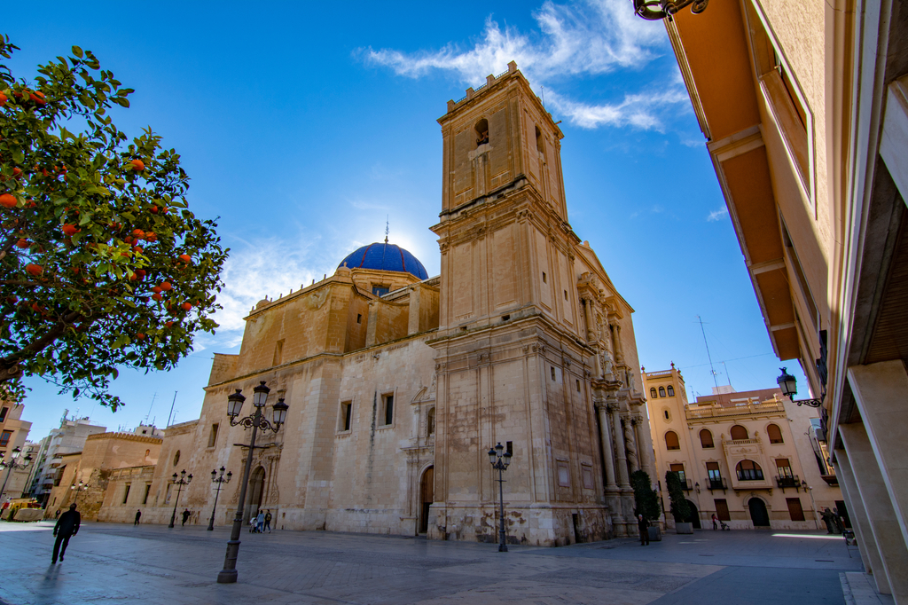 Lais Puzzle - Basilika von Santa Maria in Elche, Alicante, Spanien - 2.000 Teile p-316530