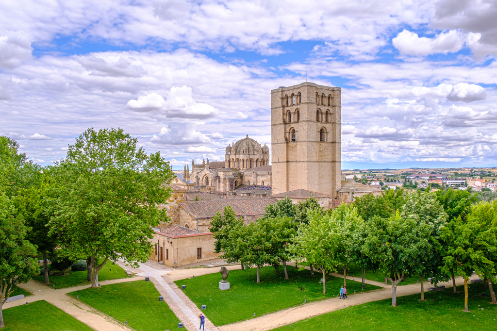 Lais Puzzle - Kathedrale von Zamora, römisch-katholische Kirche in Zamora, in Kastilien und Leon - 2.000 Teile p-317154