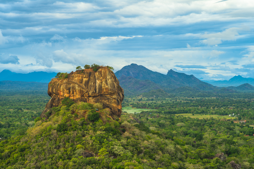 Lais Puzzle - Sigiriya, Löwenfelsen, alte Festung in Sri Lanka - 2.000 Teile p-317352