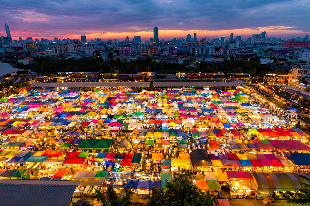 Lais Puzzle - Nachtmarkt, Markt im Freien, in Bangkok, Thailand - 2.000 Teile p-318564