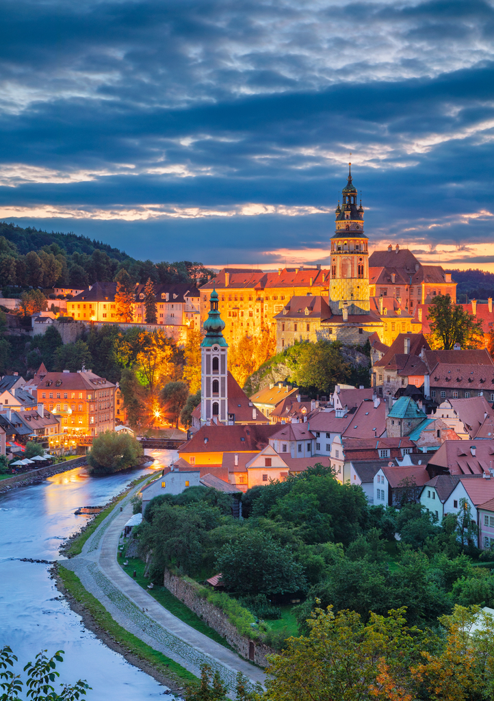 Lais Puzzle - Cesky Krumlov. Luftaufnahme des Stadtbilds von Cesky Krumlov, Tschechische Republik, bei Sonnenuntergang - 1.000 Teile p-319325