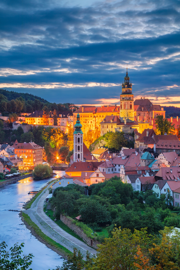 Lais Puzzle - Cesky Krumlov. Luftaufnahme des Stadtbilds von Cesky Krumlov, Tschechische Republik, bei Sonnenuntergang - 2.000 Teile p-319326