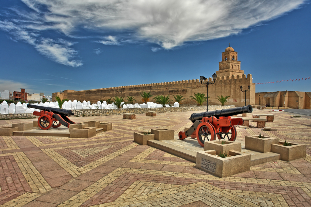 Lais Puzzle - Die Große Moschee von Kairouan, auch bekannt als die Moschee von Uqba, in der Stadt Kairouan, Tunesien - 2.000 Teile p-319704